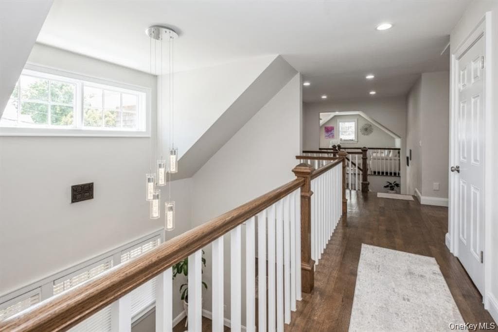 8 Hilltop Drive thumbnail 23