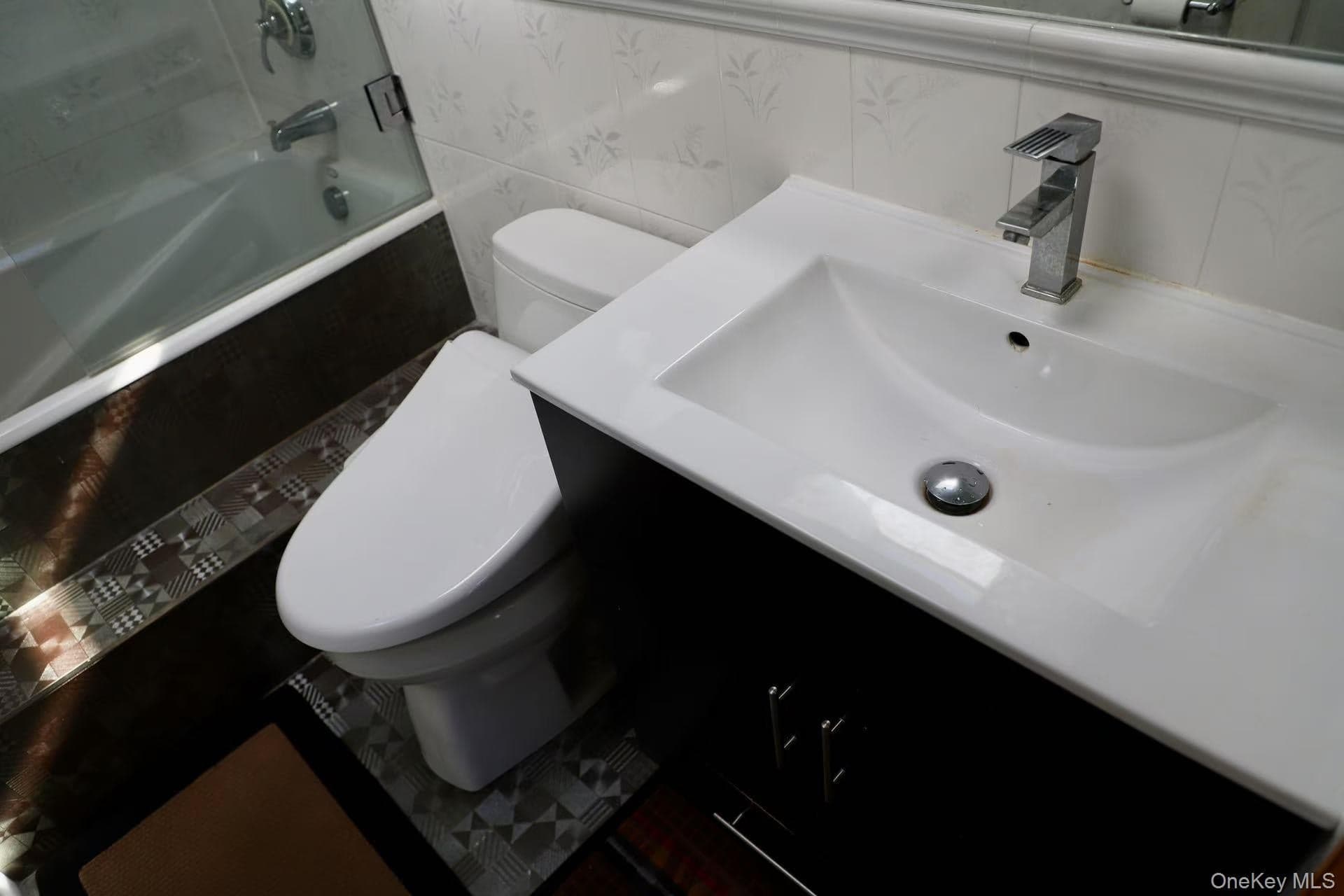 215-48 24th Avenue thumbnail 21
