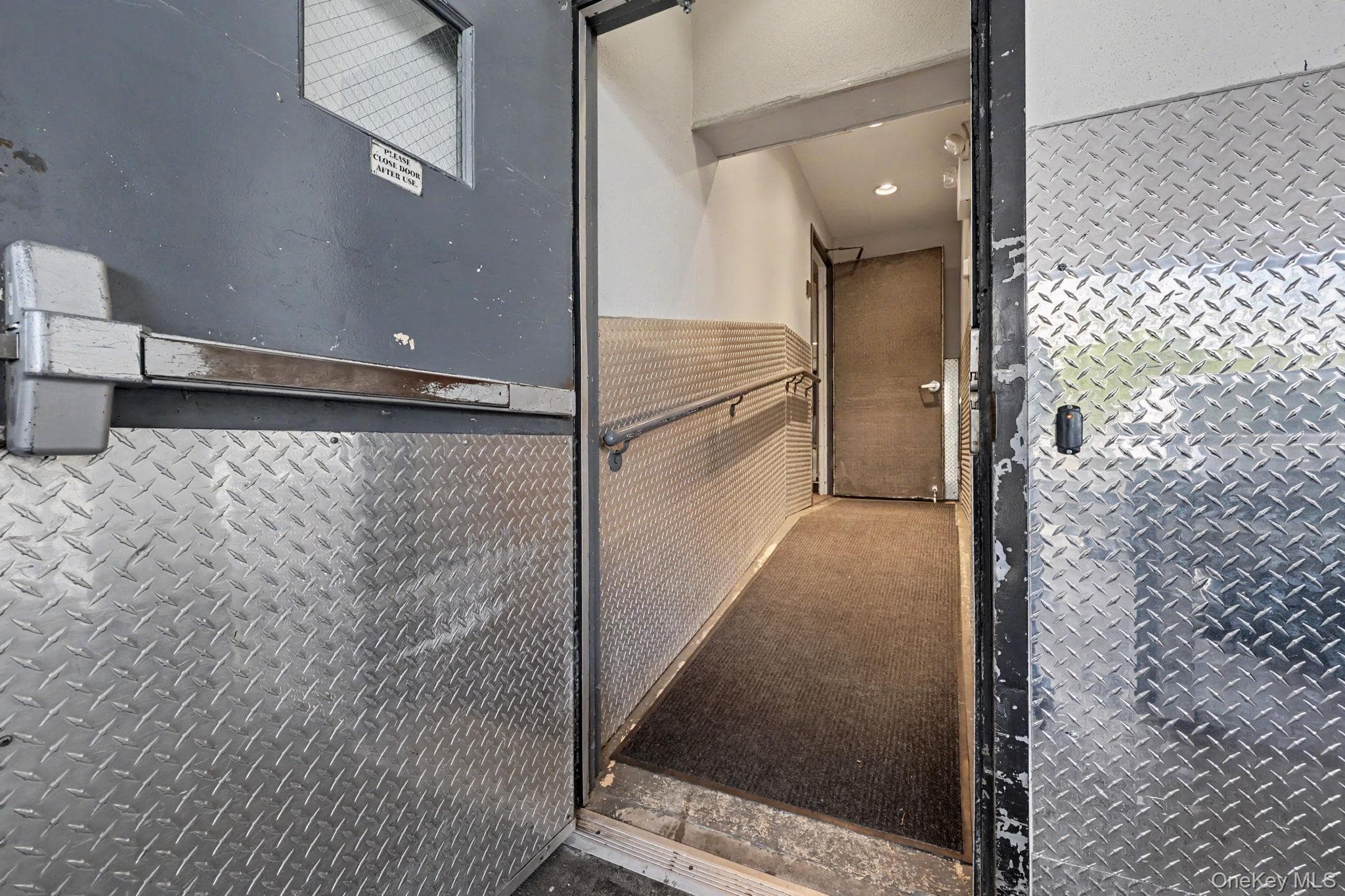 500 High Point Drive Unit: 810 thumbnail 42