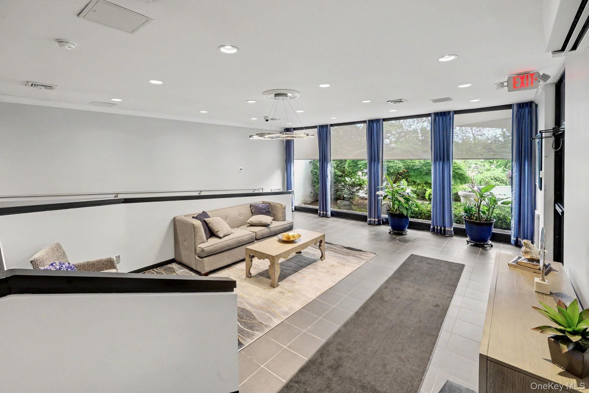 500 High Point Drive Unit: 810 thumbnail 39
