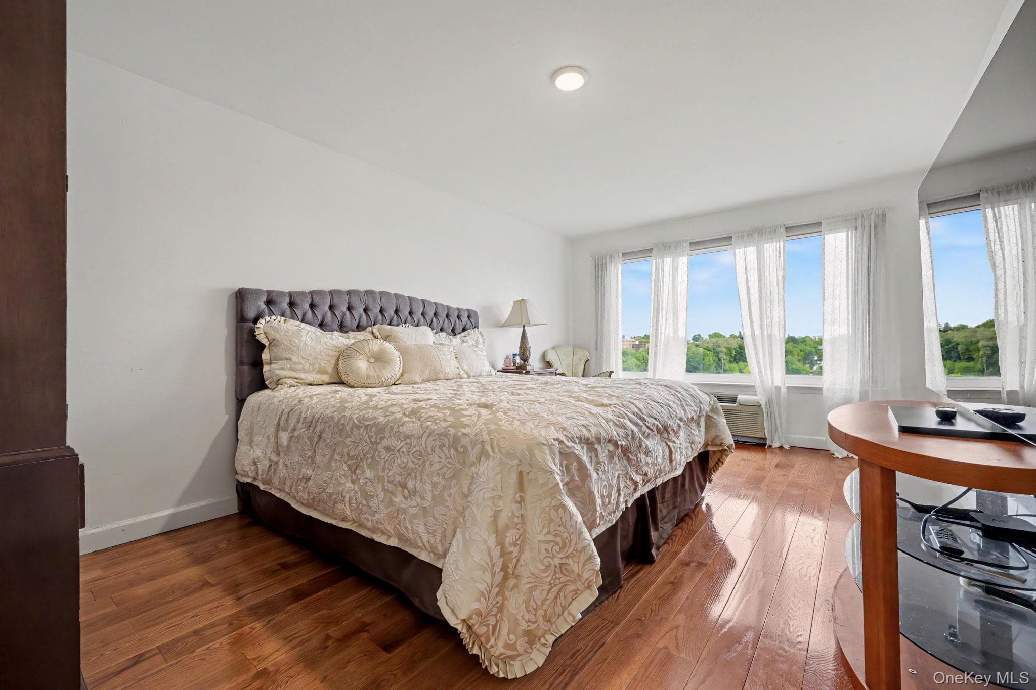 500 High Point Drive Unit: 810 thumbnail 30