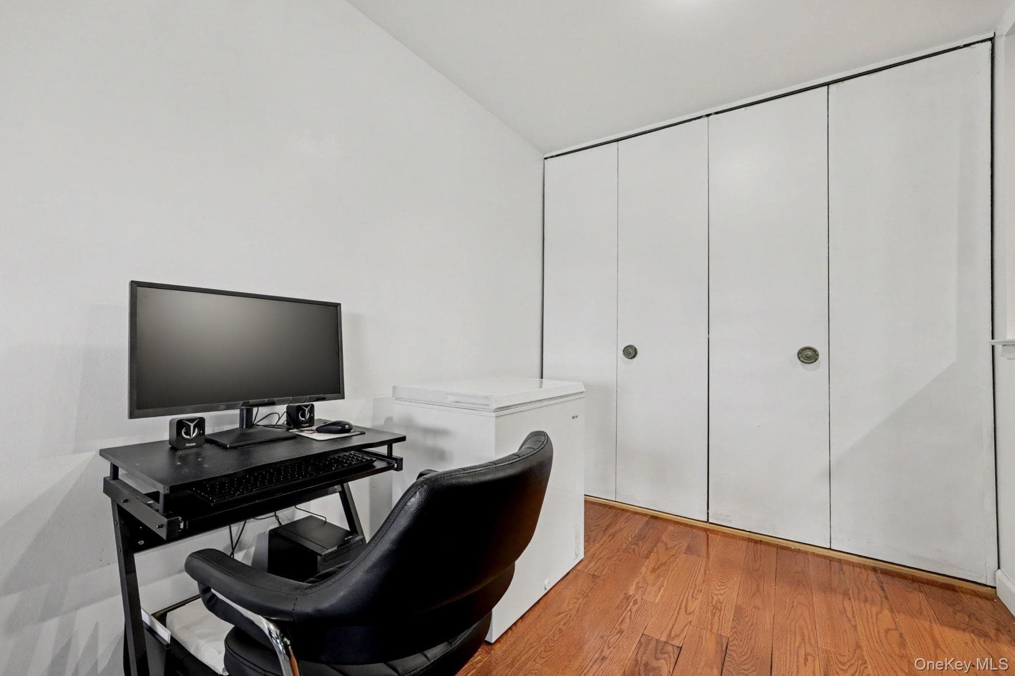 500 High Point Drive Unit: 810 thumbnail 10