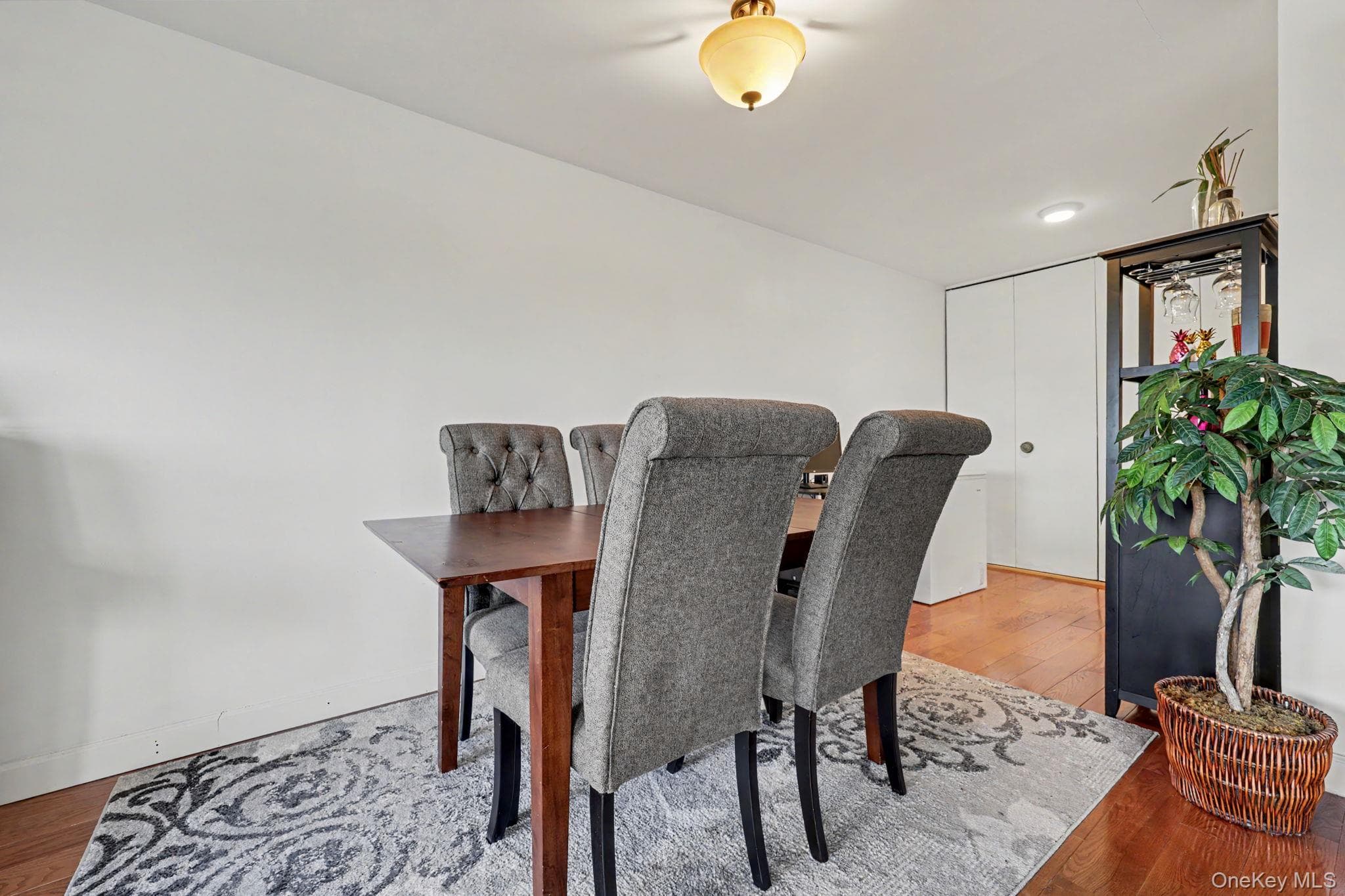 500 High Point Drive Unit: 810 thumbnail 18