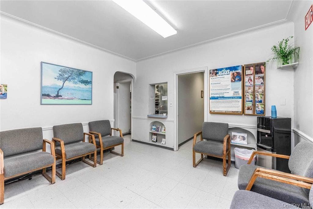 35-24 78th Street Unit: B-14 thumbnail 4