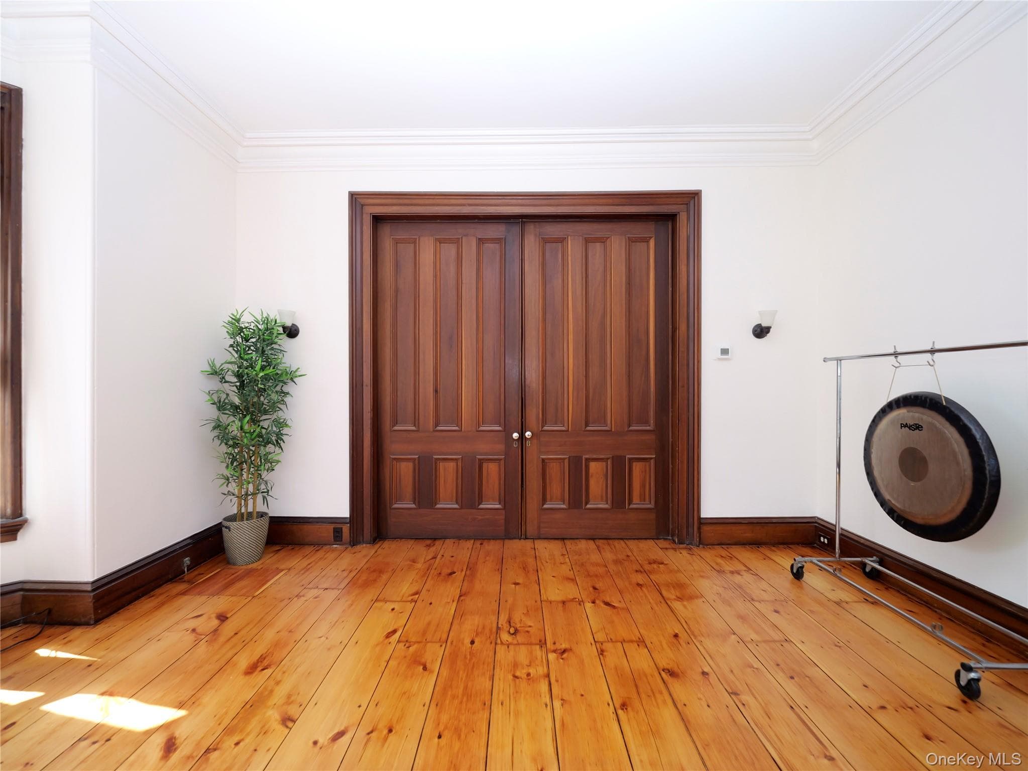 197 Grand Street thumbnail 9