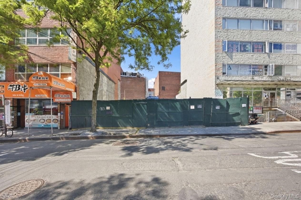 13625 41st Avenue thumbnail 2