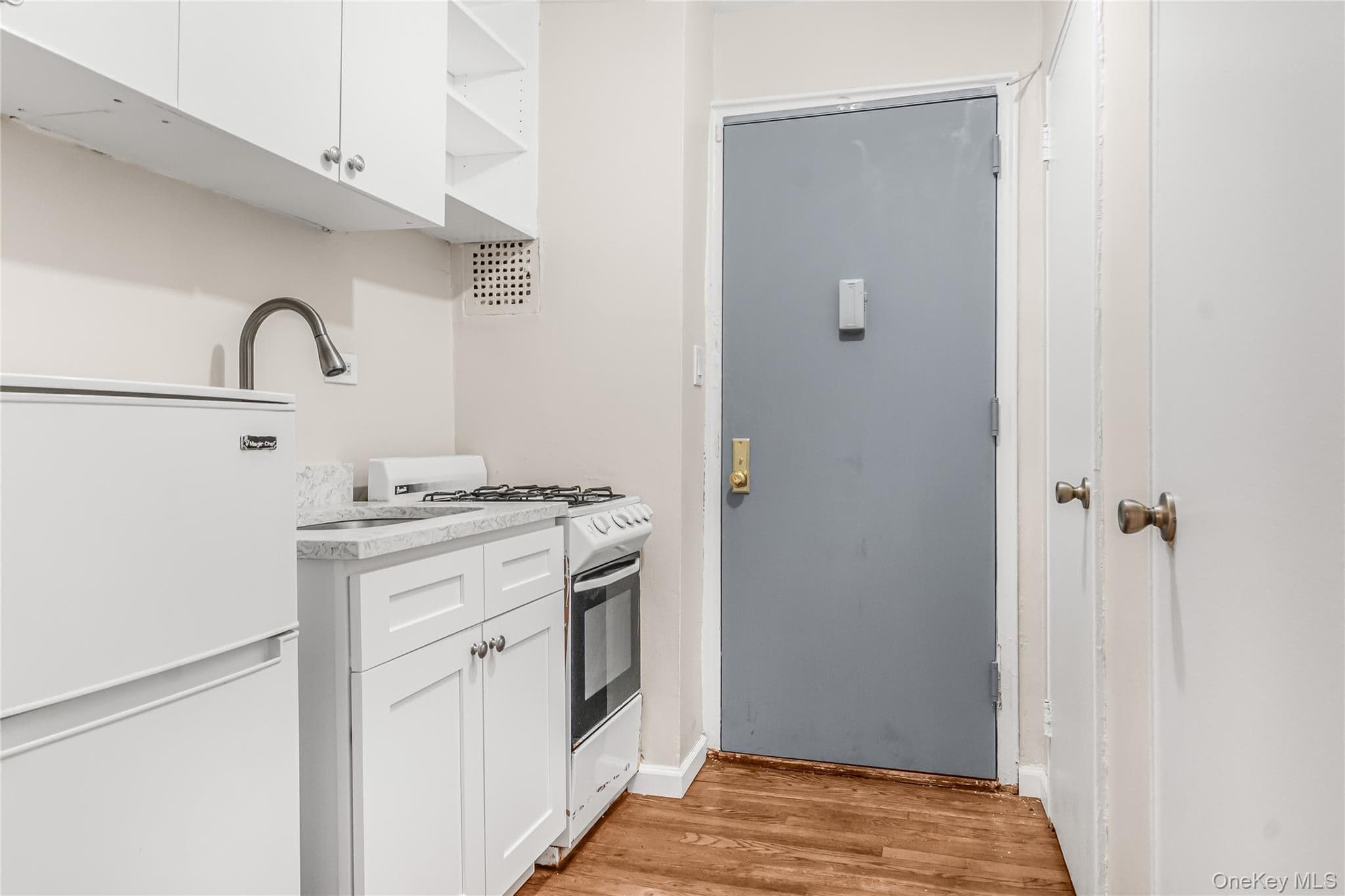 84-50 169th Street Unit: 418 thumbnail 4