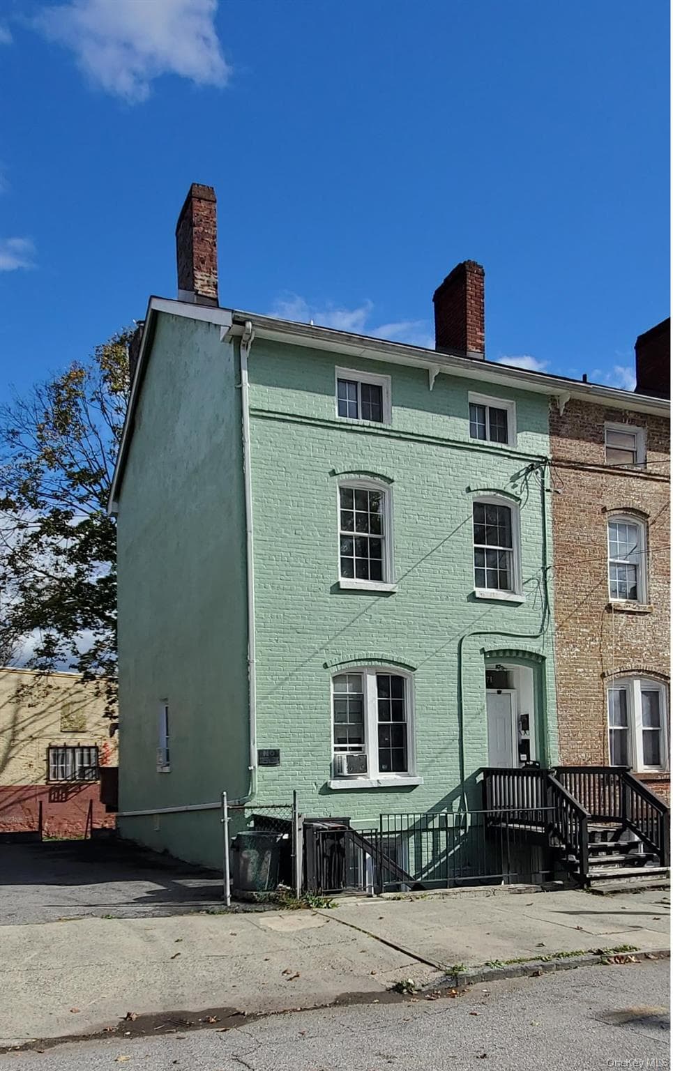 71 Lander Street thumbnail 2