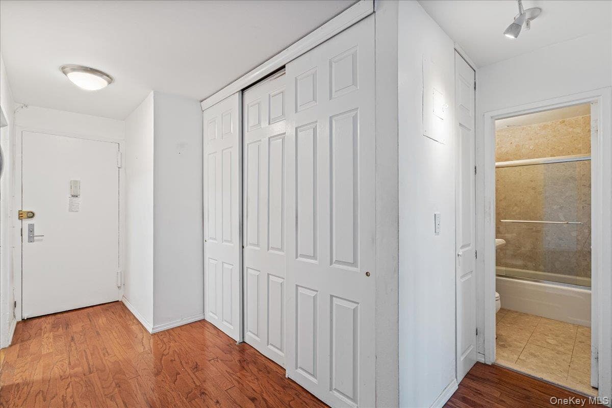 17-85 215 Street Unit: 5L thumbnail 8