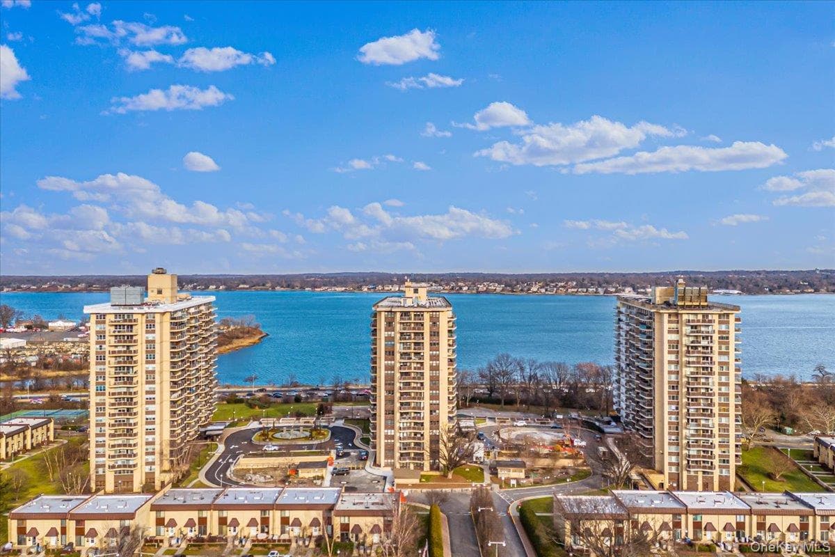 17-85 215 Street Unit: 5L thumbnail 33