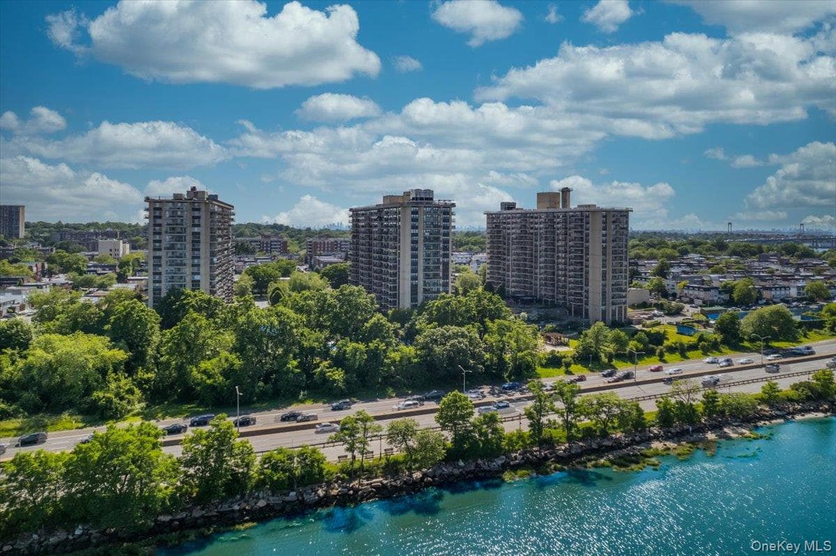 17-85 215 Street Unit: 5L thumbnail 32