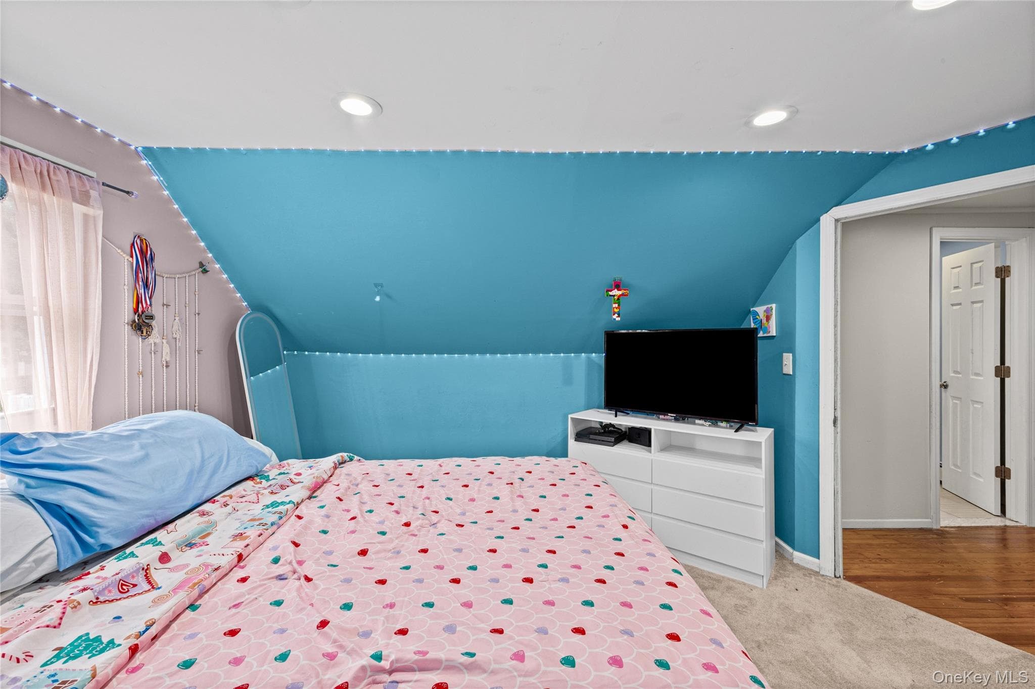 328 1st Avenue thumbnail 26