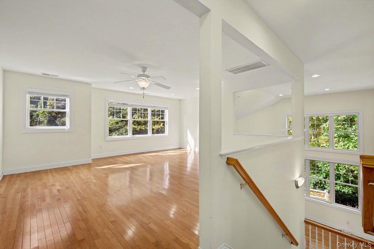 2329 Depeyster Drive thumbnail 26