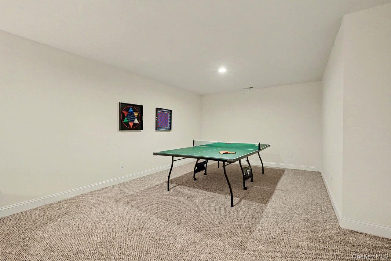 2329 Depeyster Drive thumbnail 21