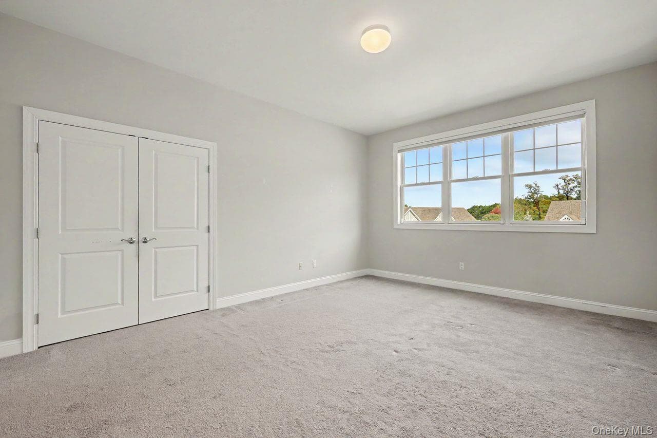 2329 Depeyster Drive thumbnail 31