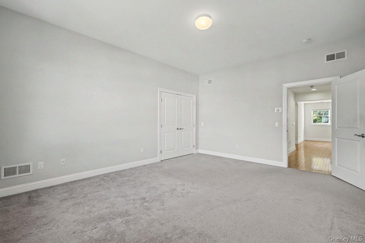 2329 Depeyster Drive thumbnail 30