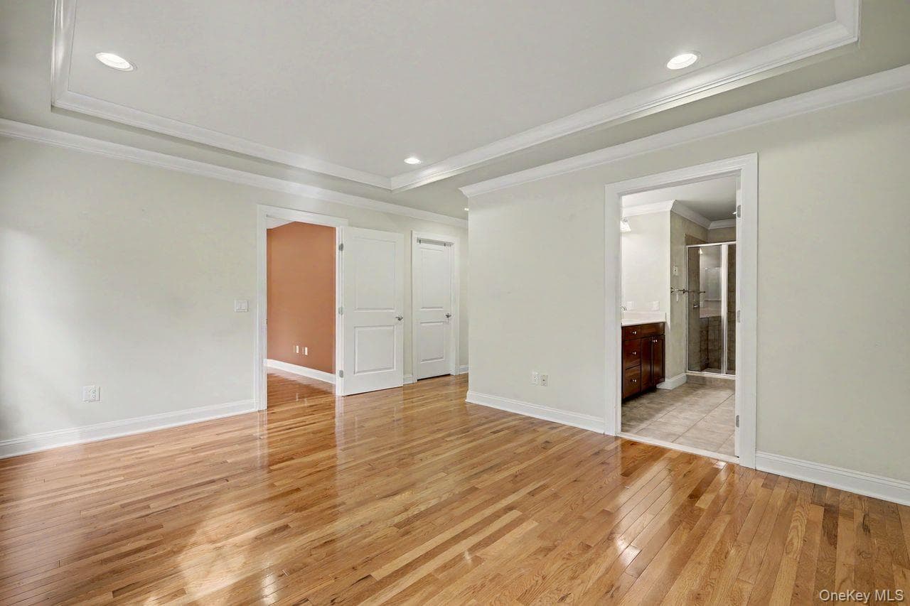 2329 Depeyster Drive thumbnail 17