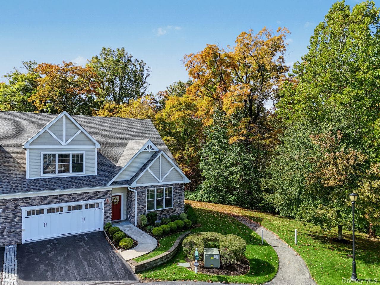 2329 Depeyster Drive thumbnail 4