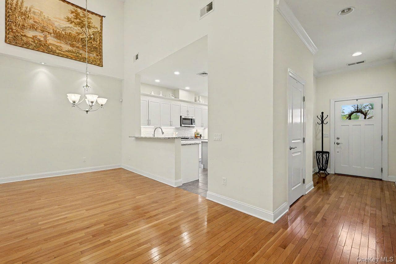 2329 Depeyster Drive thumbnail 20