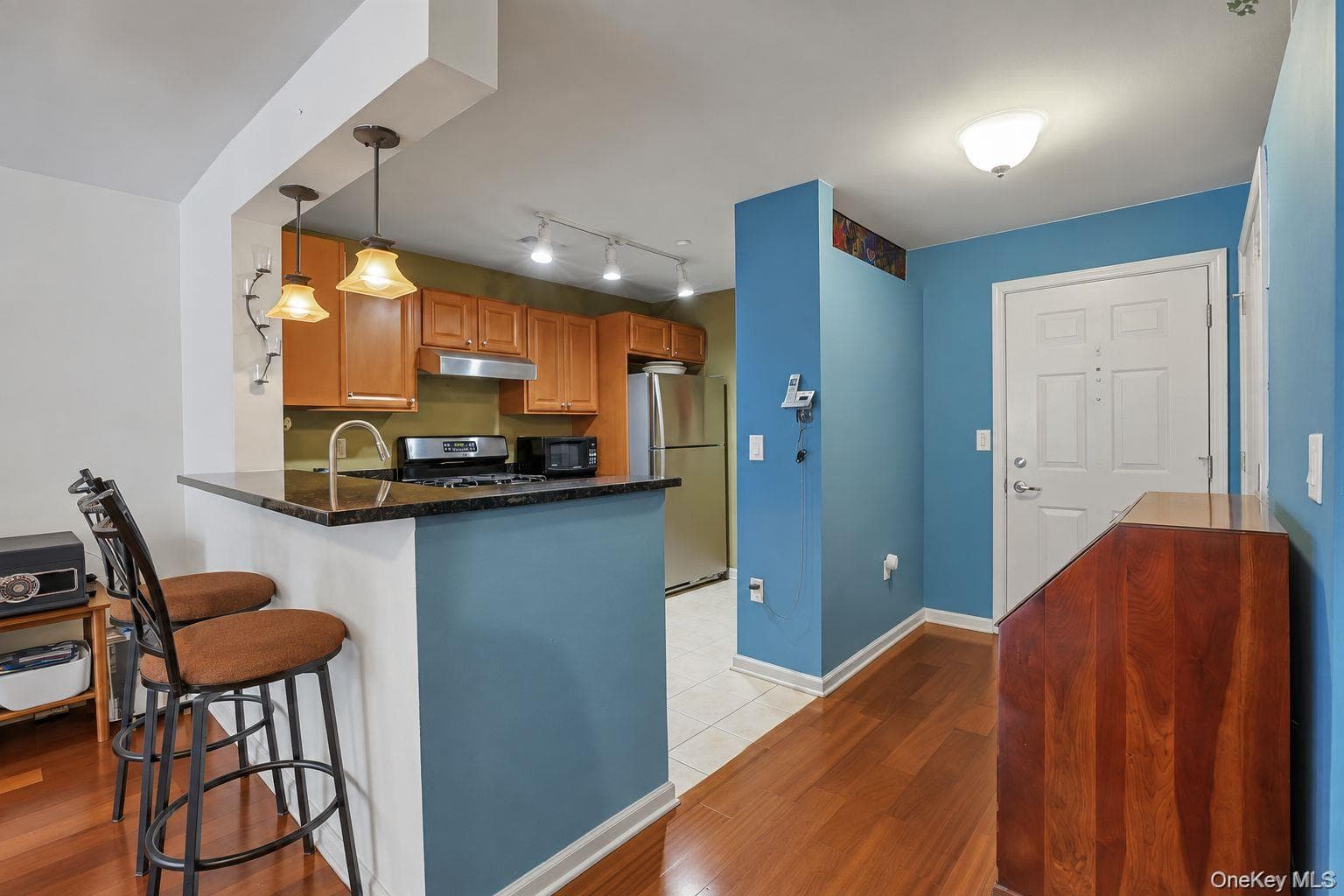 1310 Round Pointe Drive thumbnail 12