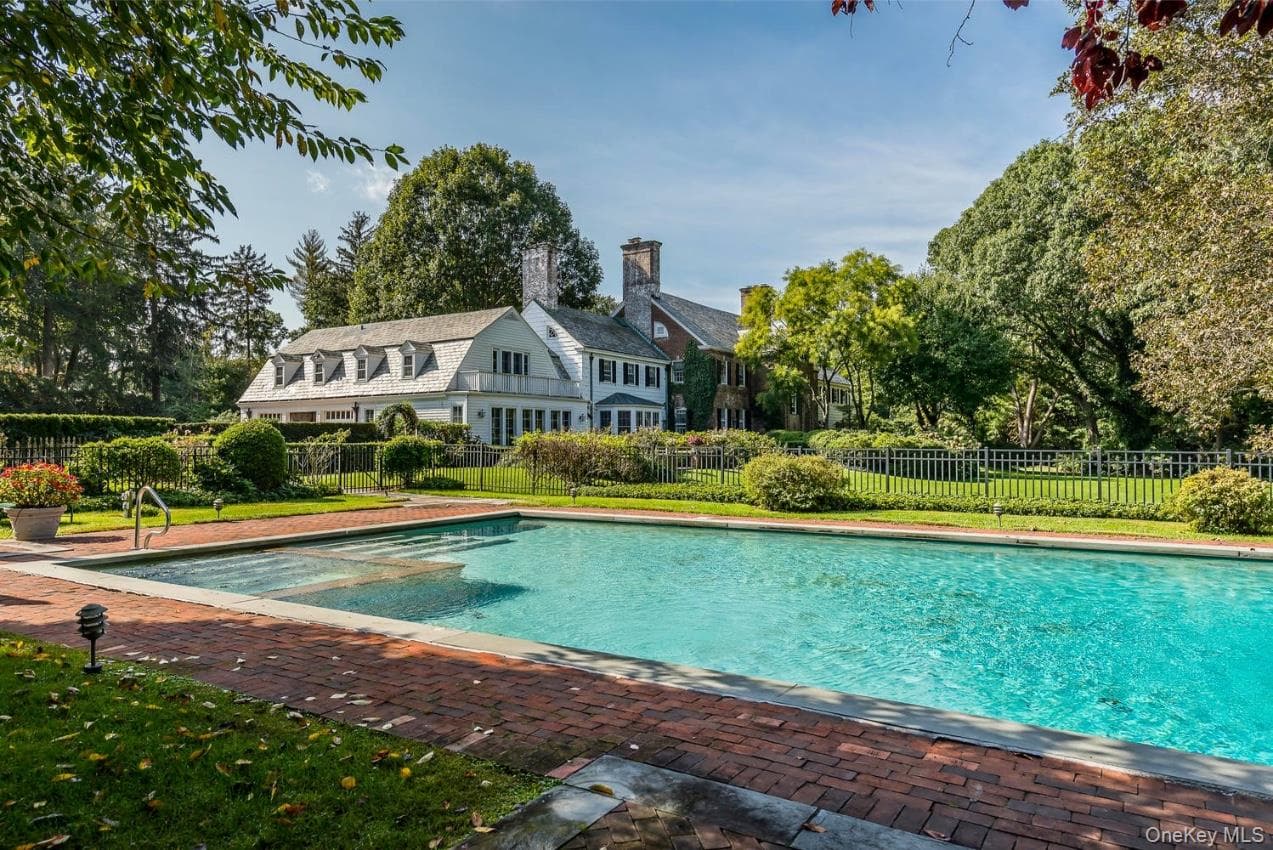 52 Piping Rock Road thumbnail 21