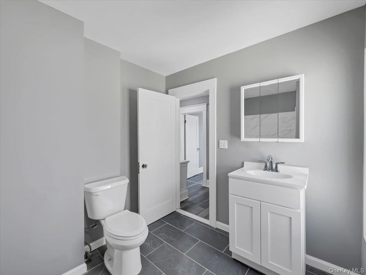 39 Westside Avenue thumbnail 7