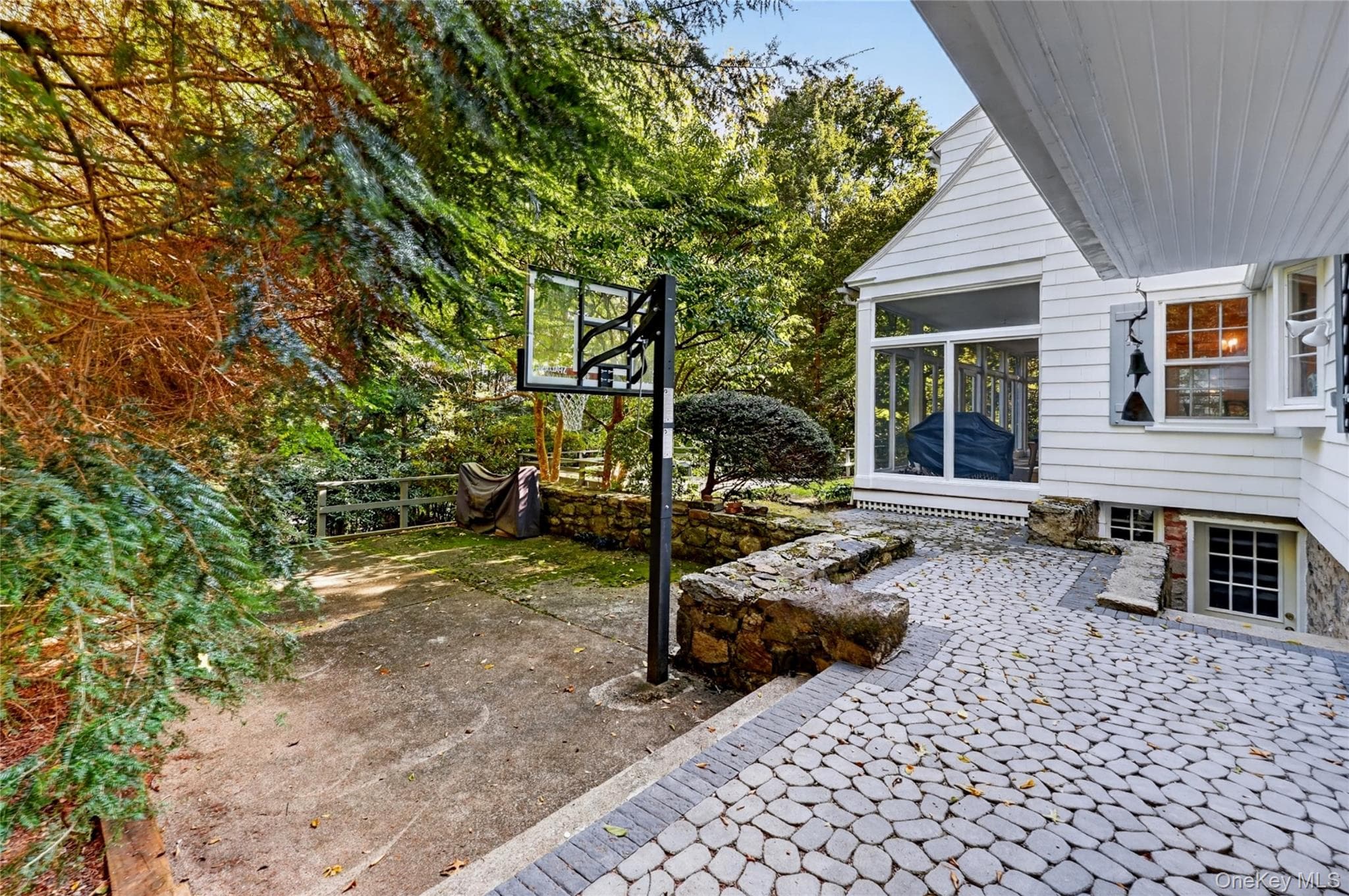 32 Eastview Avenue thumbnail 29
