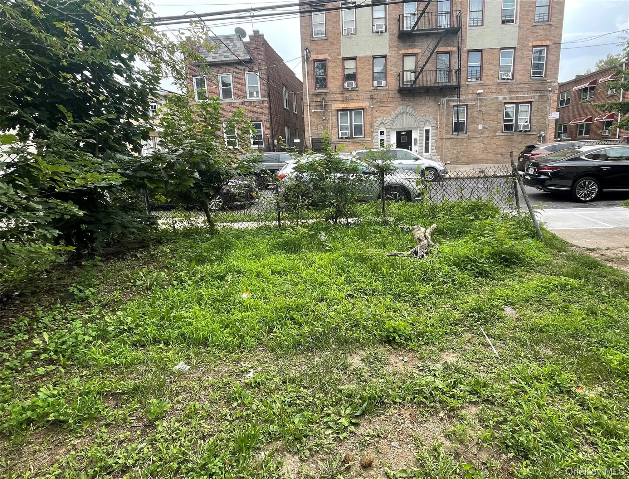 3148 Seymour Avenue thumbnail 2