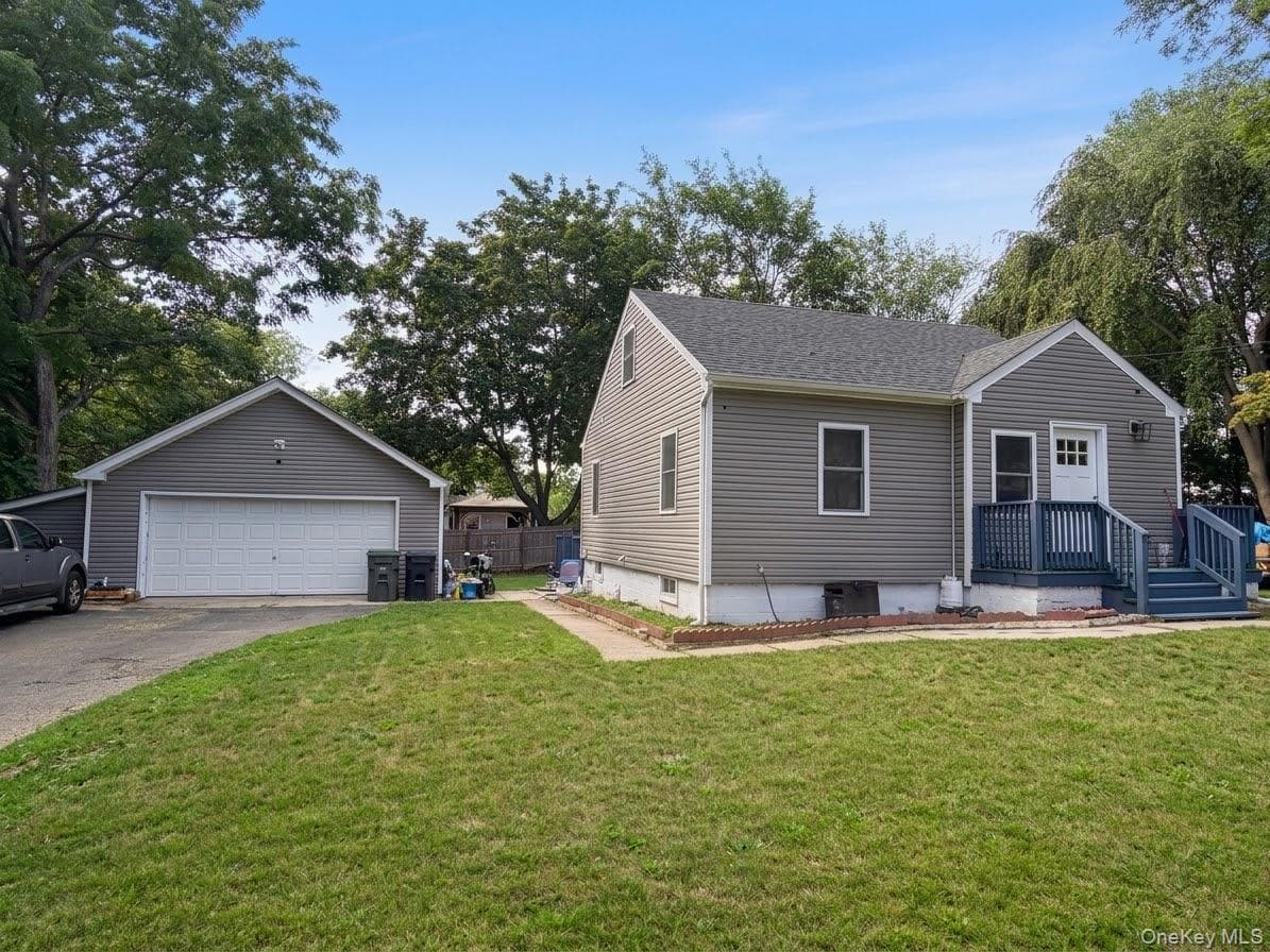 56 Gould Road photo 1