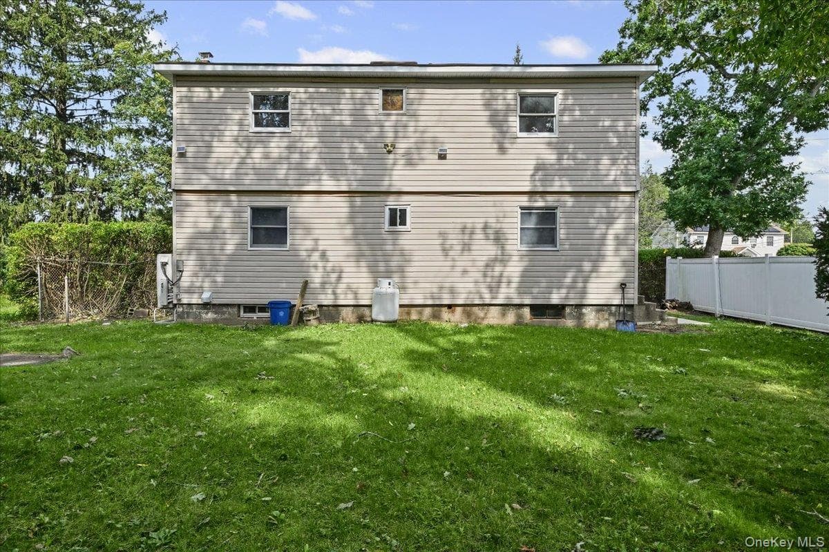 132 Commonwealth Drive thumbnail 25