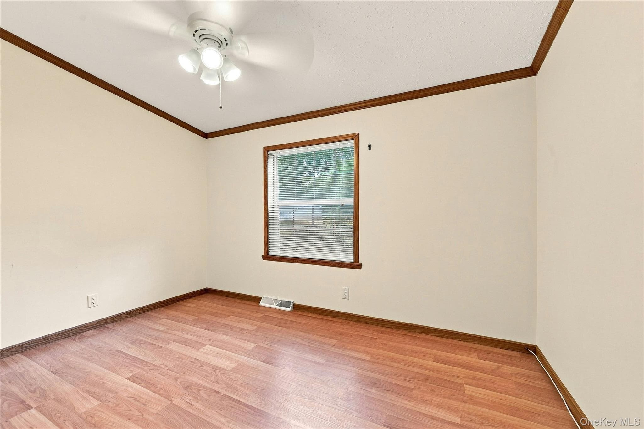 638 Fresh Pond Avenue Unit: 320 thumbnail 13