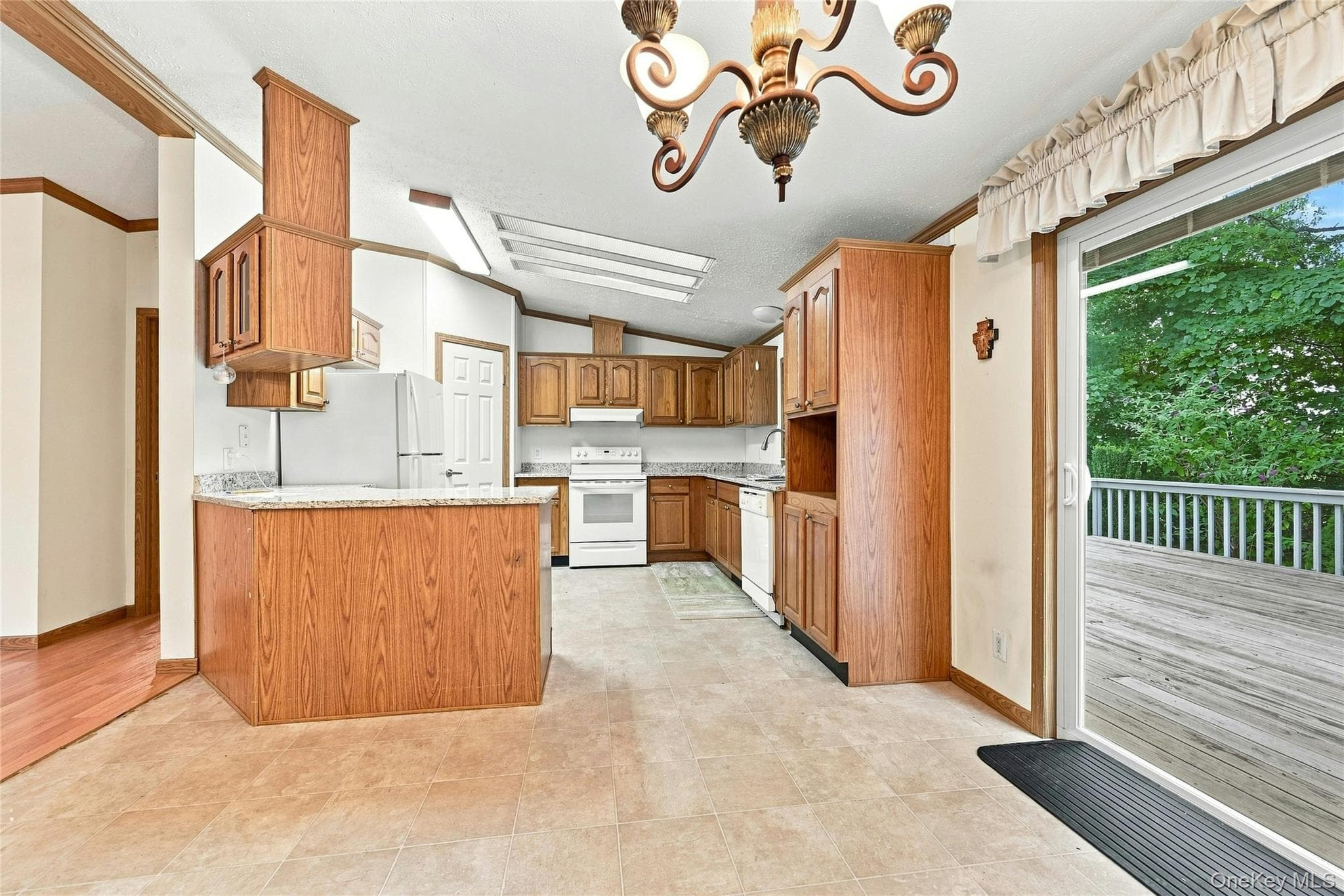 638 Fresh Pond Avenue Unit: 320 thumbnail 9
