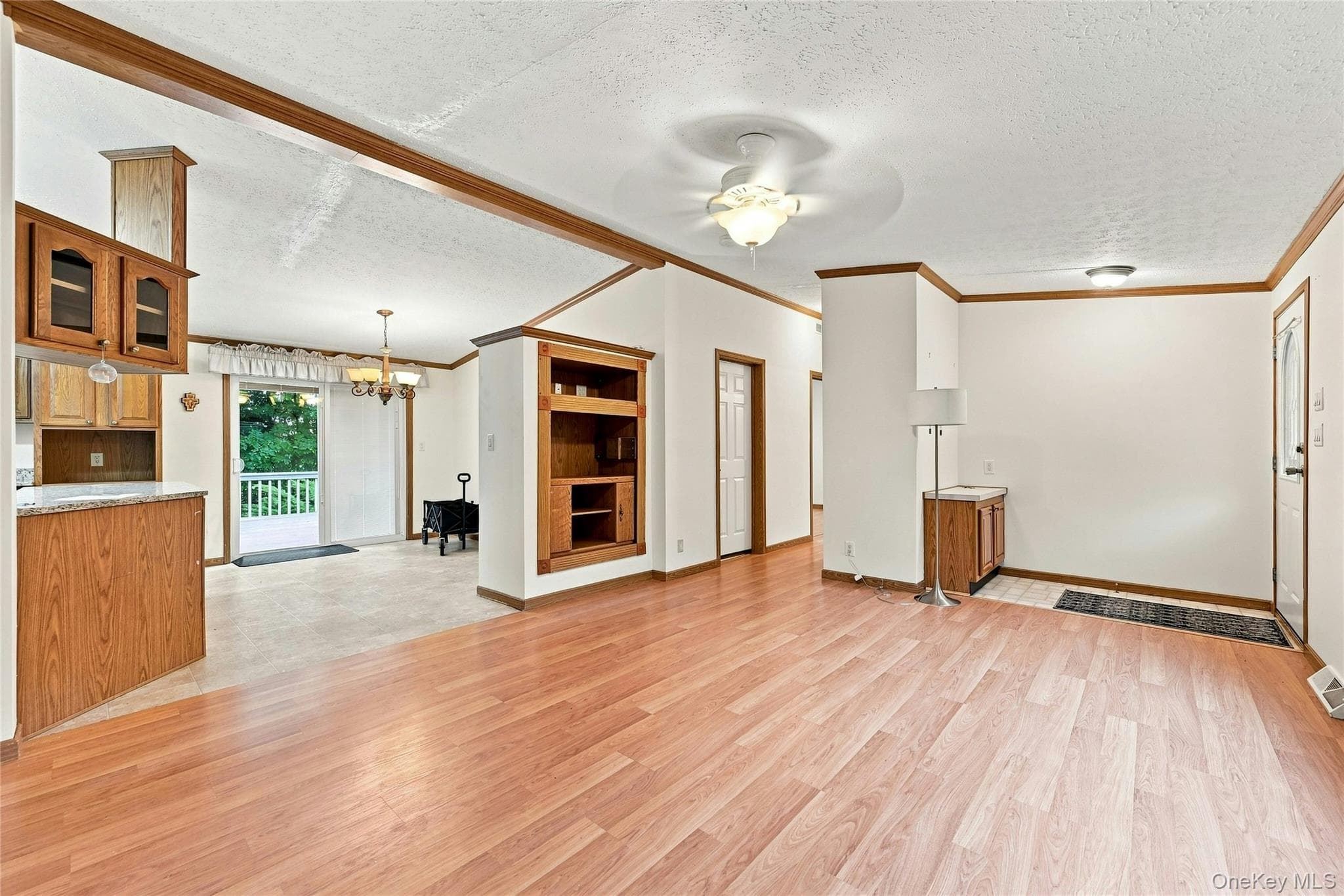 638 Fresh Pond Avenue Unit: 320 thumbnail 6