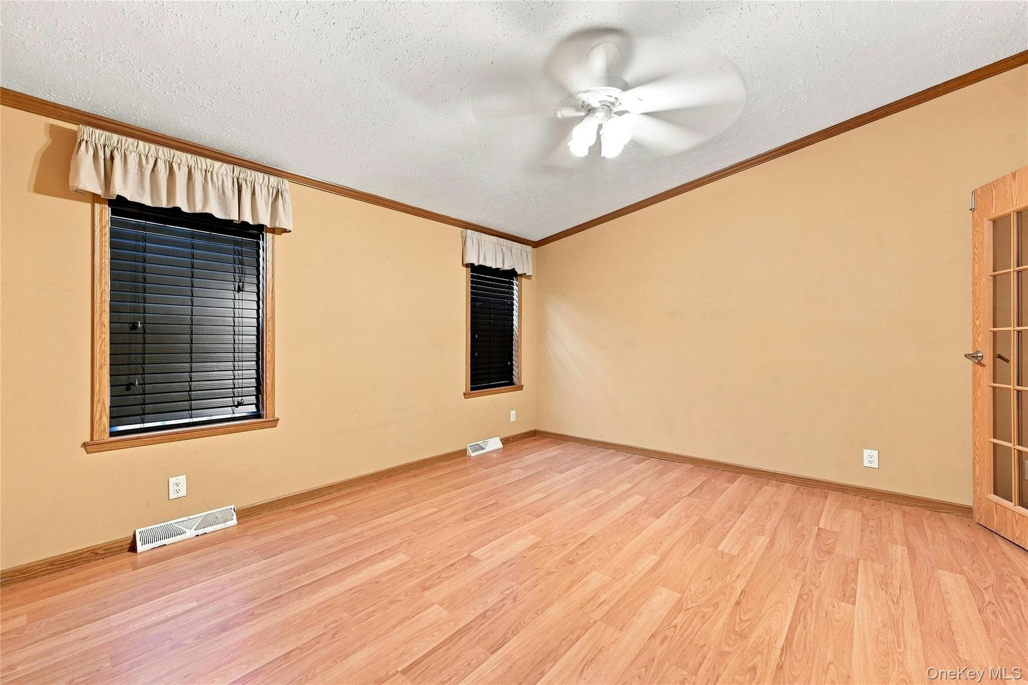 638 Fresh Pond Avenue Unit: 320 thumbnail 15
