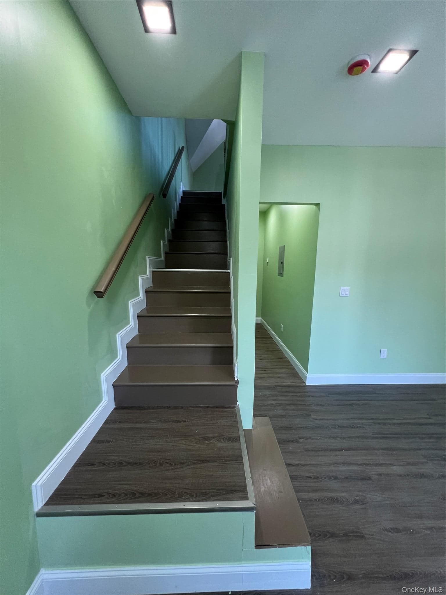 2854 Briggs Avenue thumbnail 15