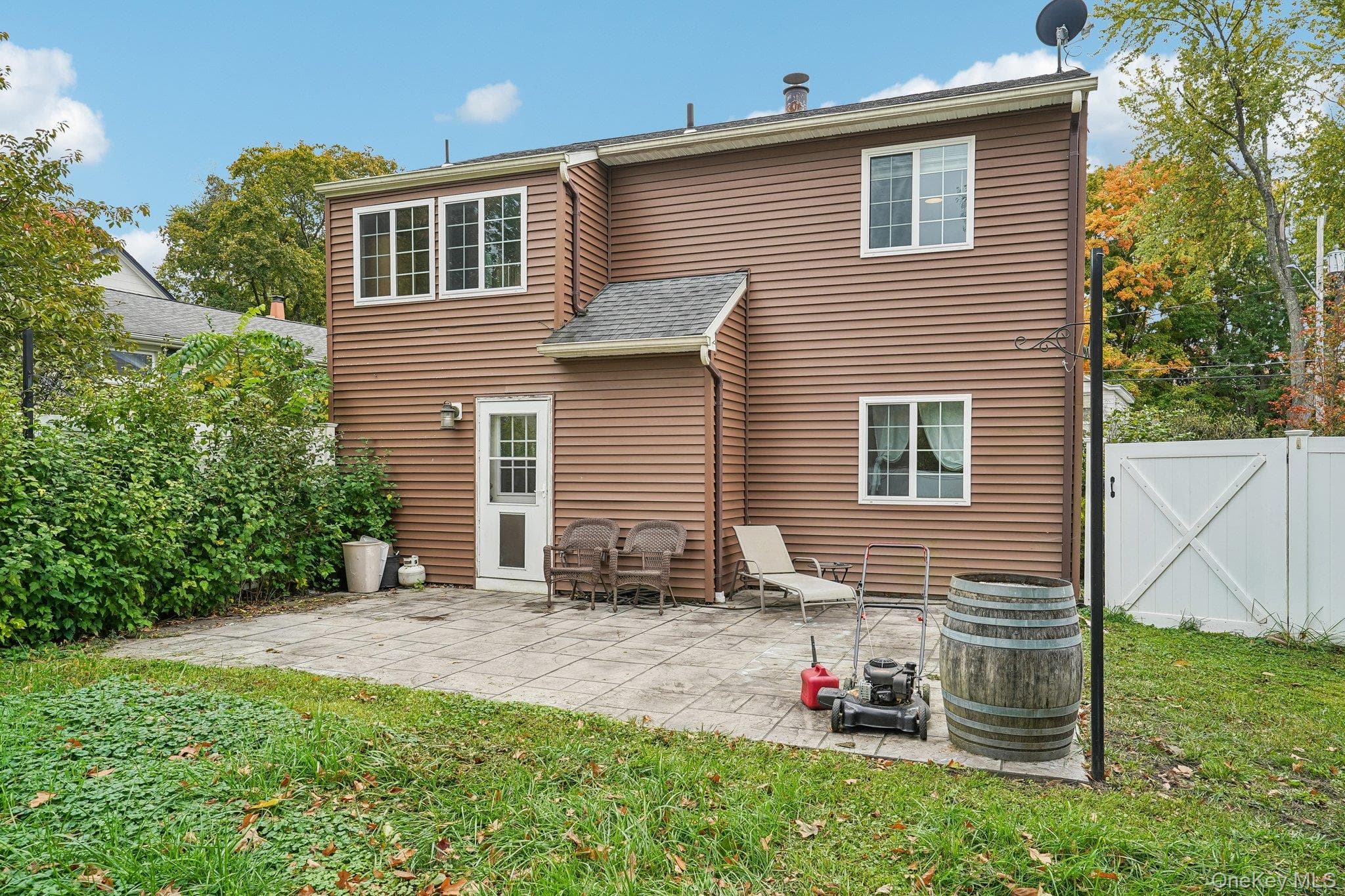 88 Golden Hill Avenue thumbnail 32