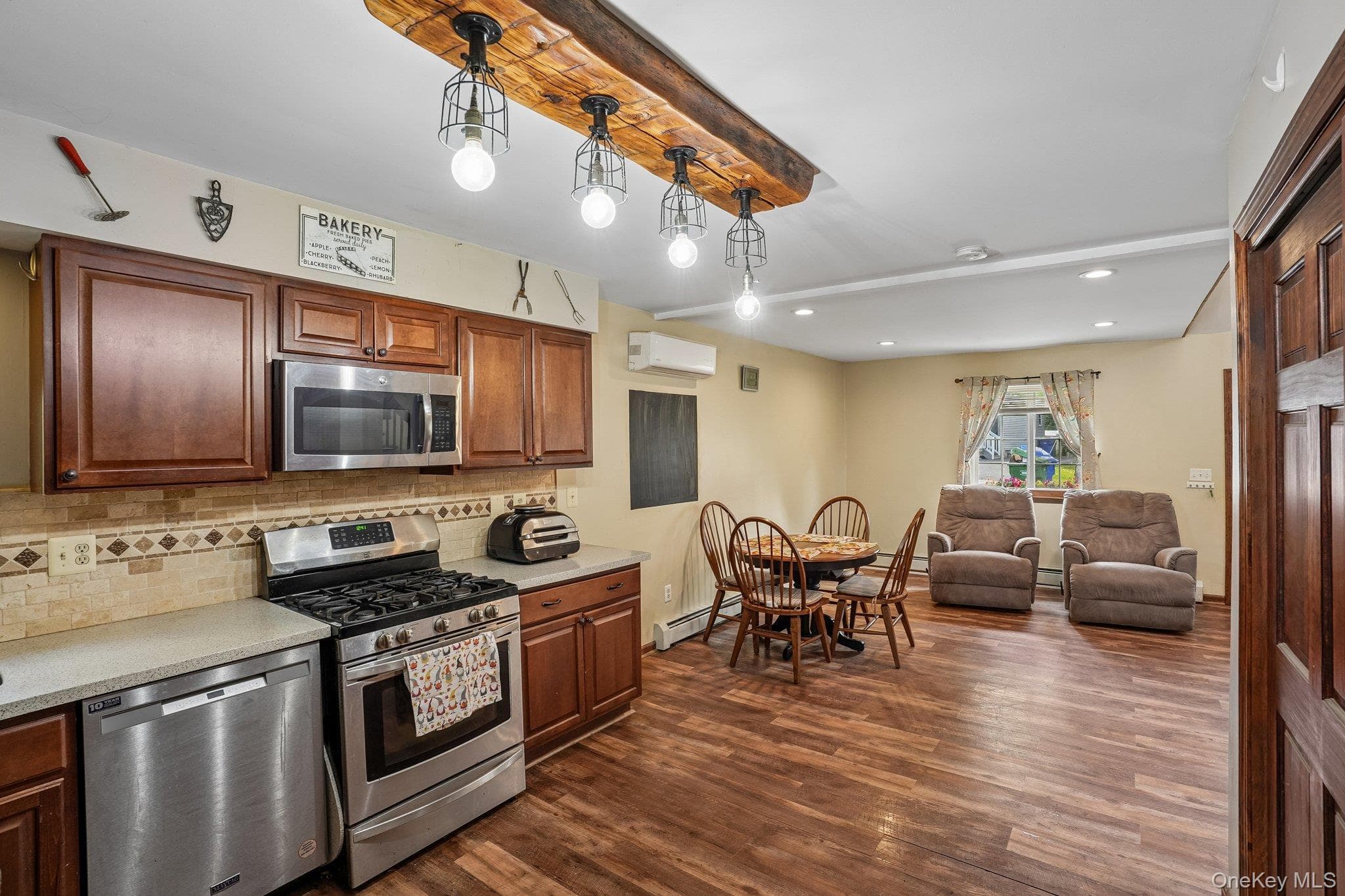 88 Golden Hill Avenue thumbnail 11