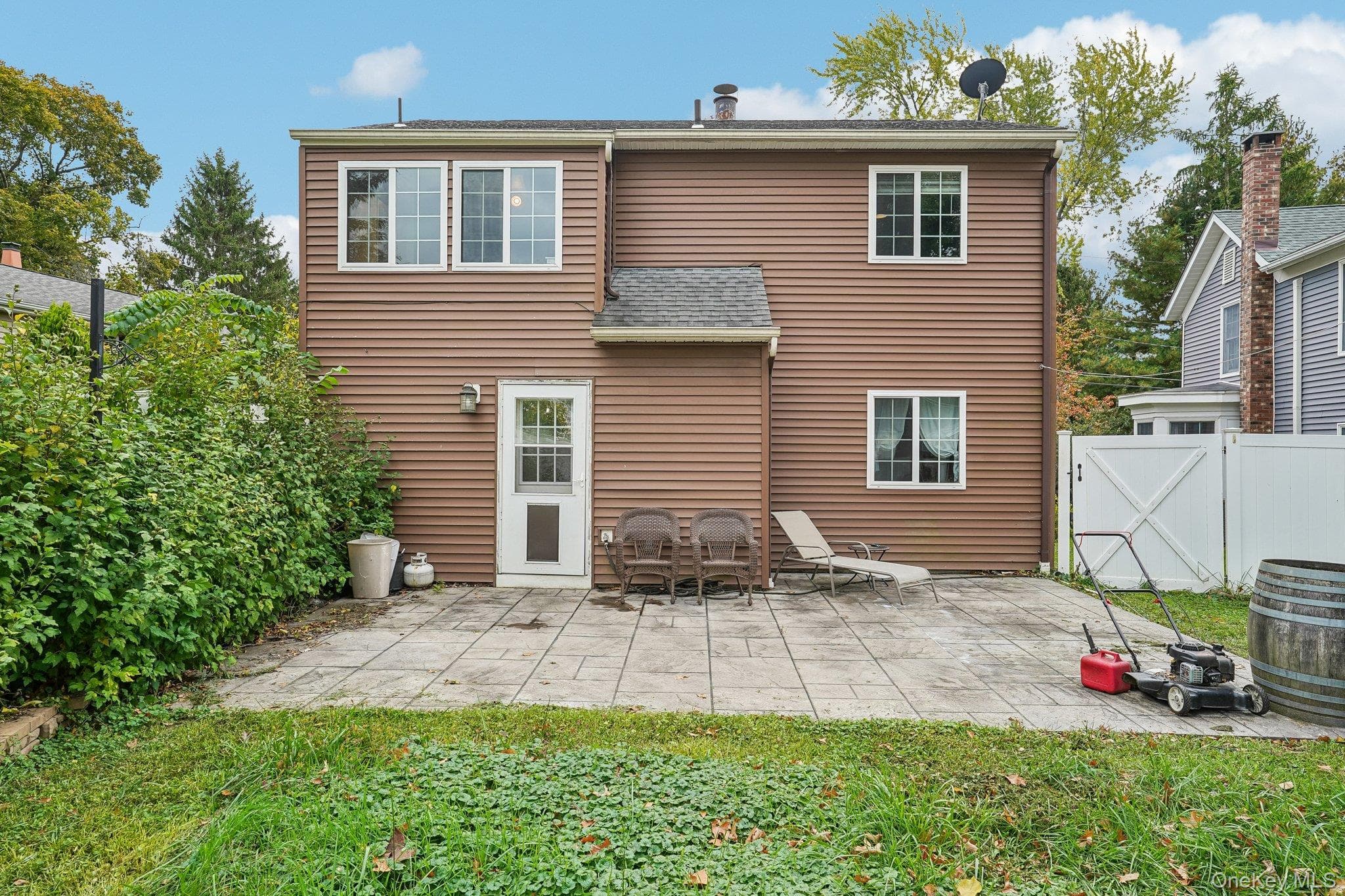 88 Golden Hill Avenue thumbnail 31