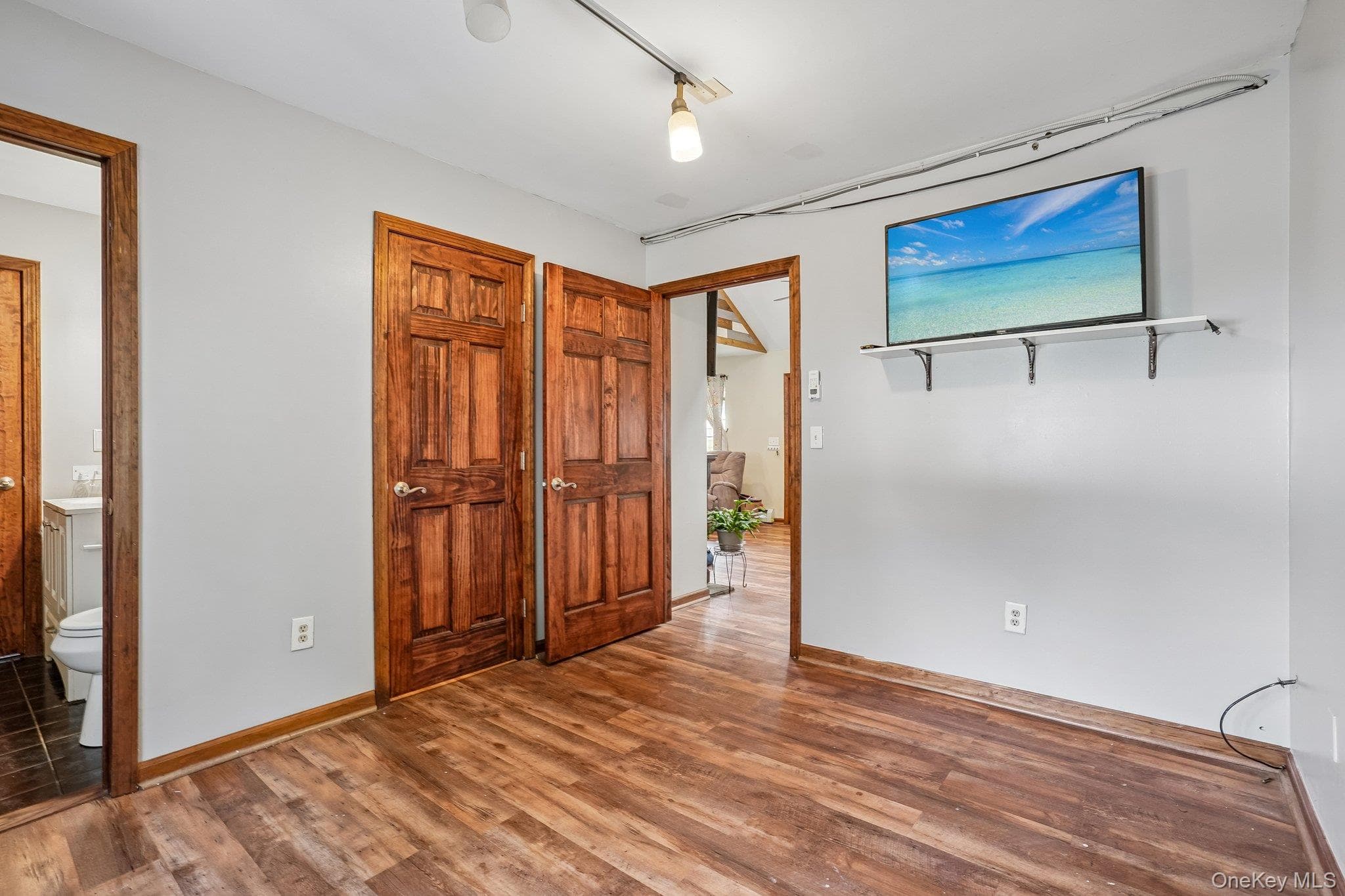 88 Golden Hill Avenue thumbnail 15