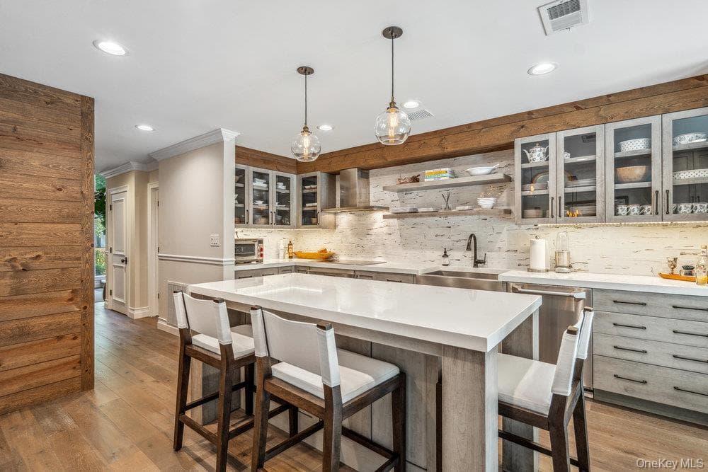 10 Pond View Court thumbnail 4