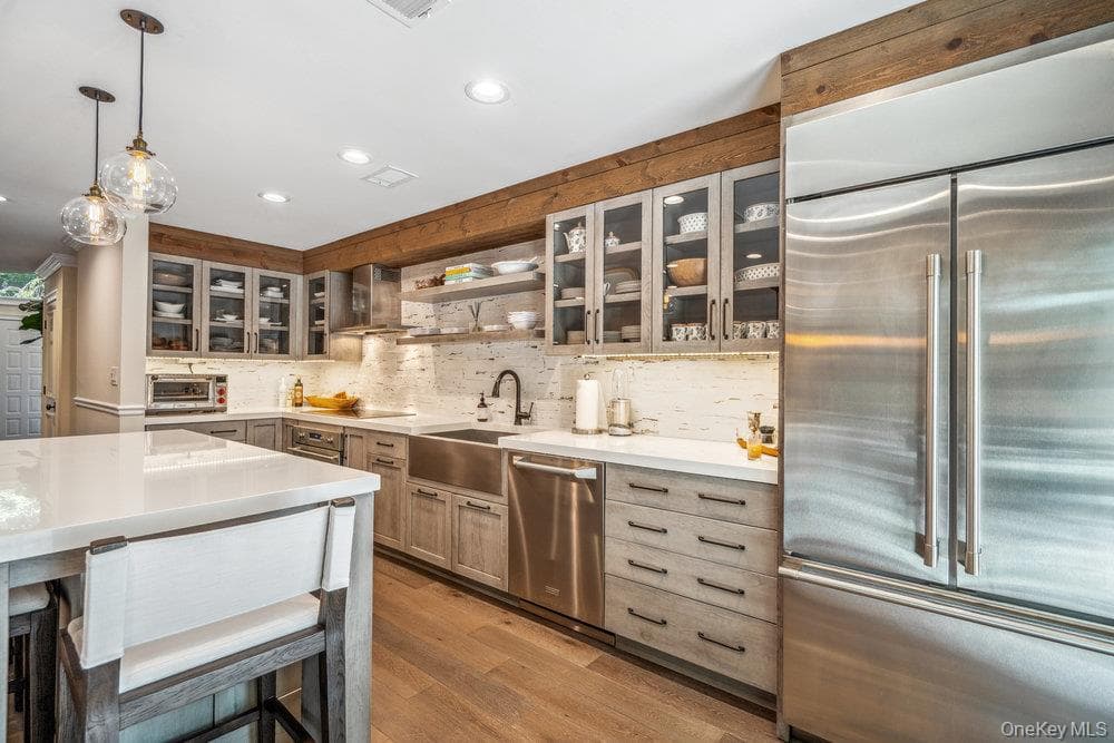 10 Pond View Court thumbnail 6