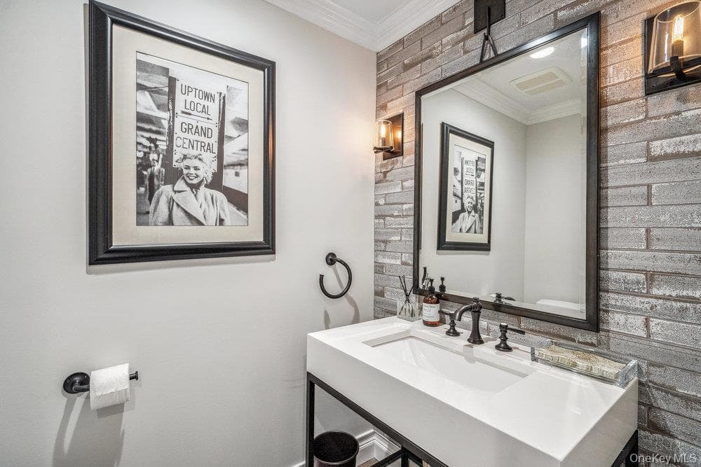 10 Pond View Court thumbnail 18