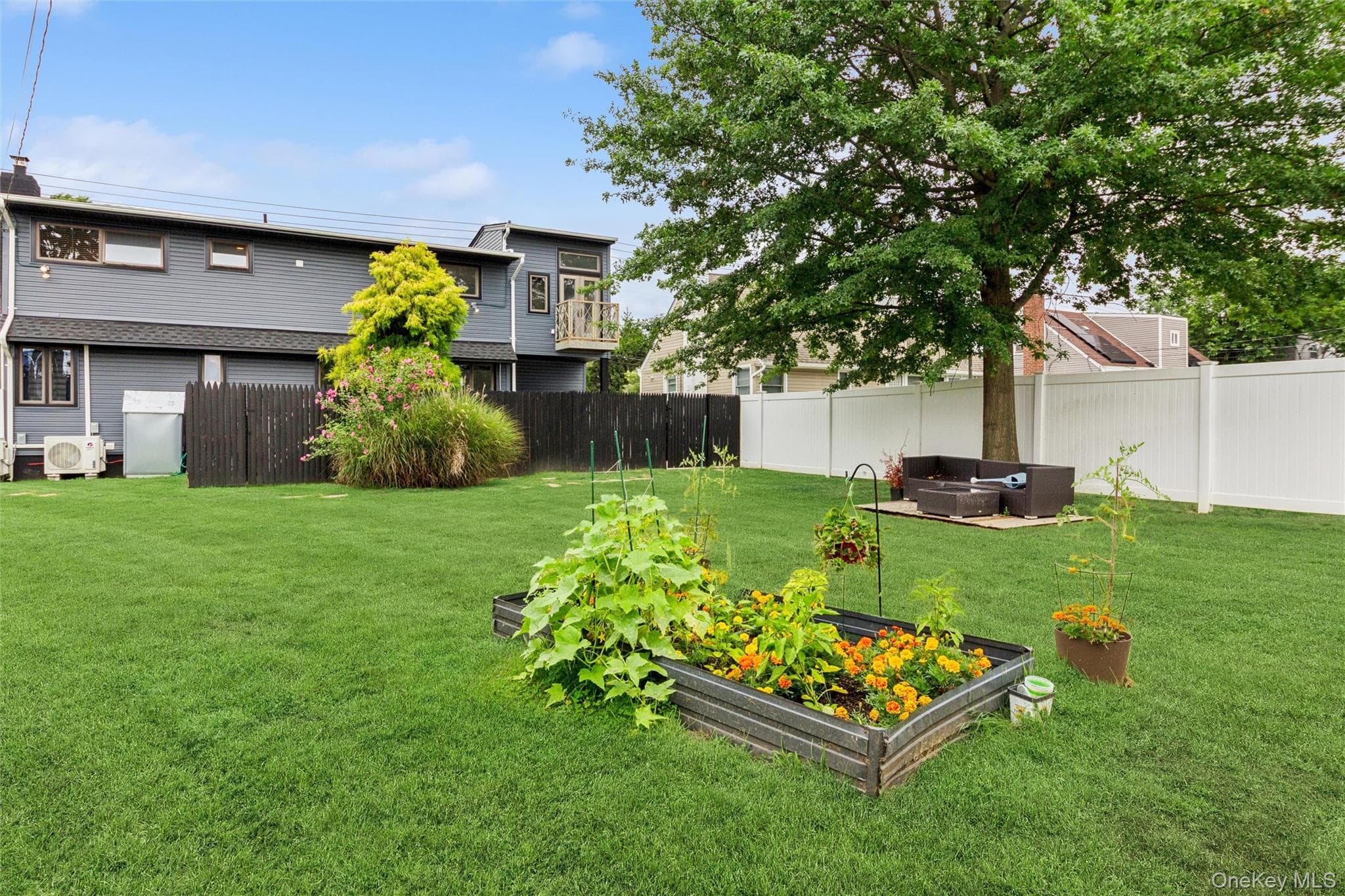 301 Merrick Avenue thumbnail 20