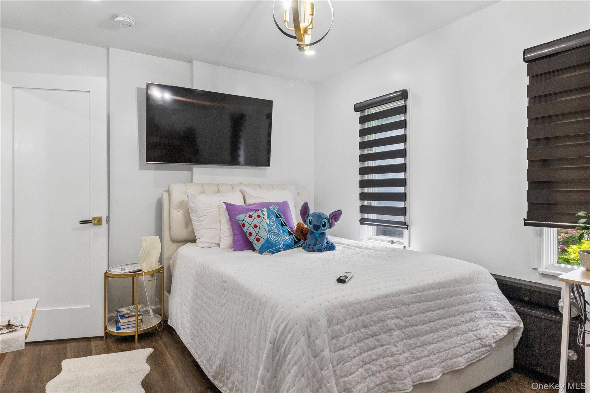 301 Merrick Avenue thumbnail 10