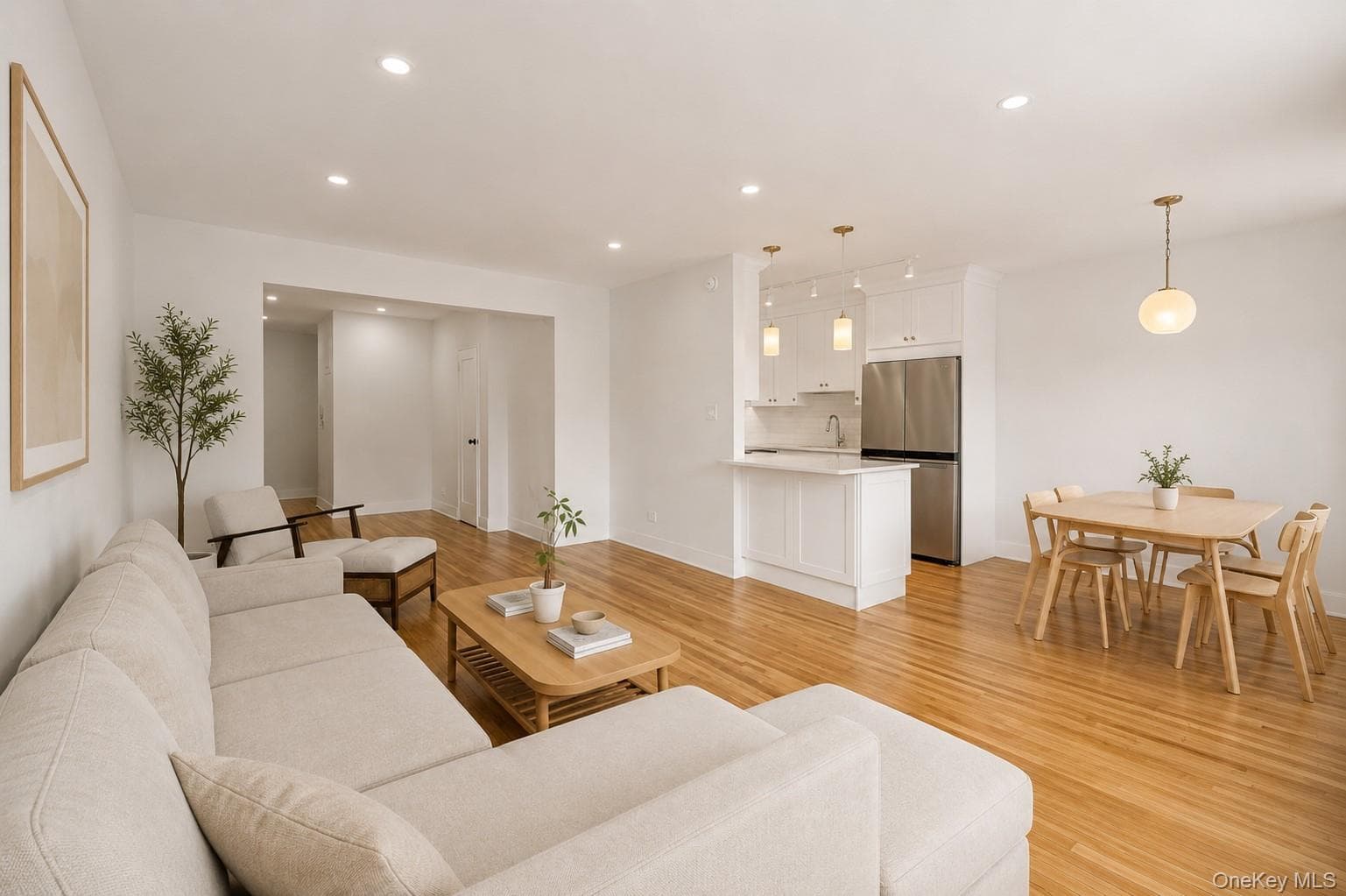 91 Van Cortlandt Avenue Unit: 6E thumbnail 2