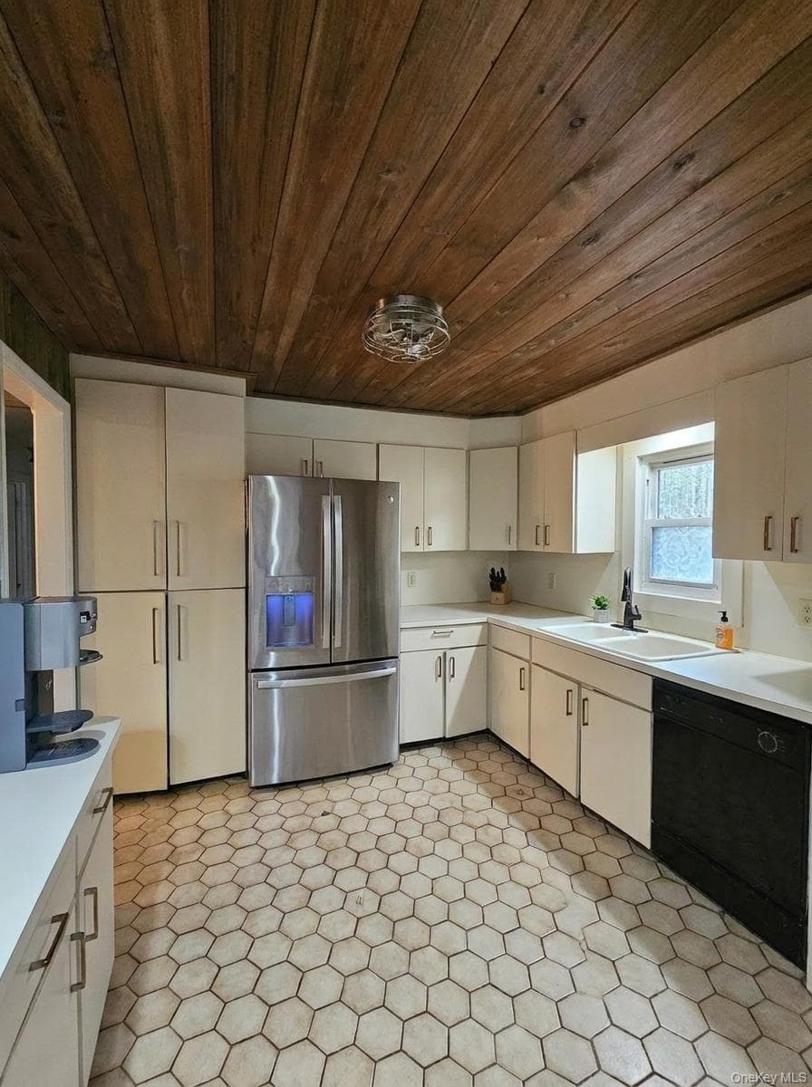 10 Hanover Drive thumbnail 12