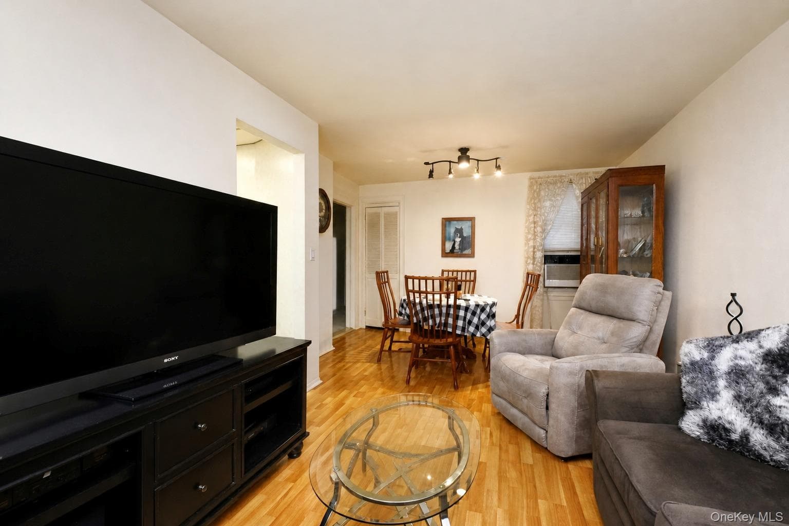 57 Bay 13th Street thumbnail 8