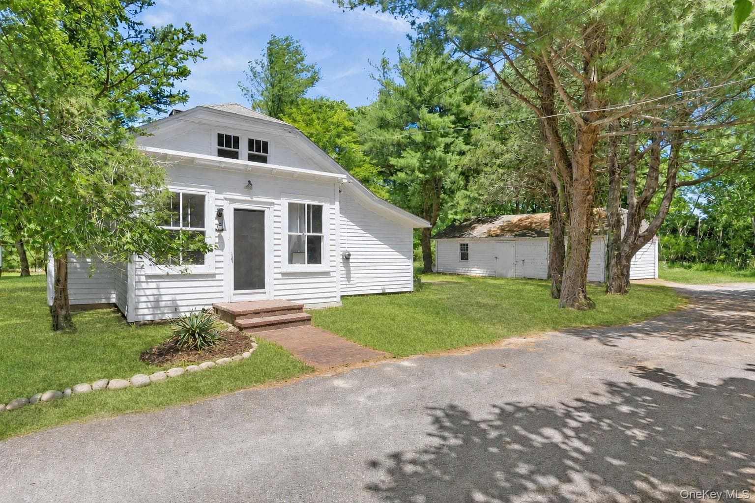 108 Jessup Avenue thumbnail 8