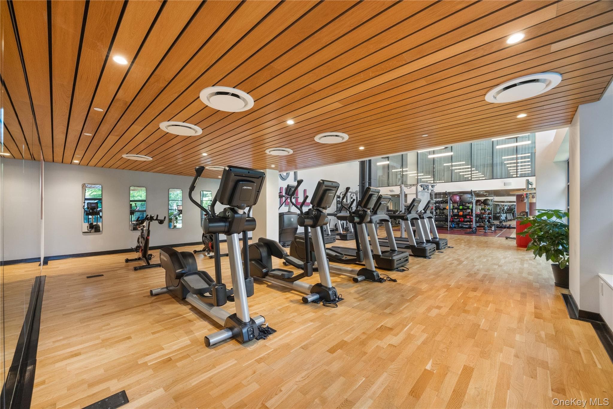 547 W 47th Street Unit: 509 thumbnail 22