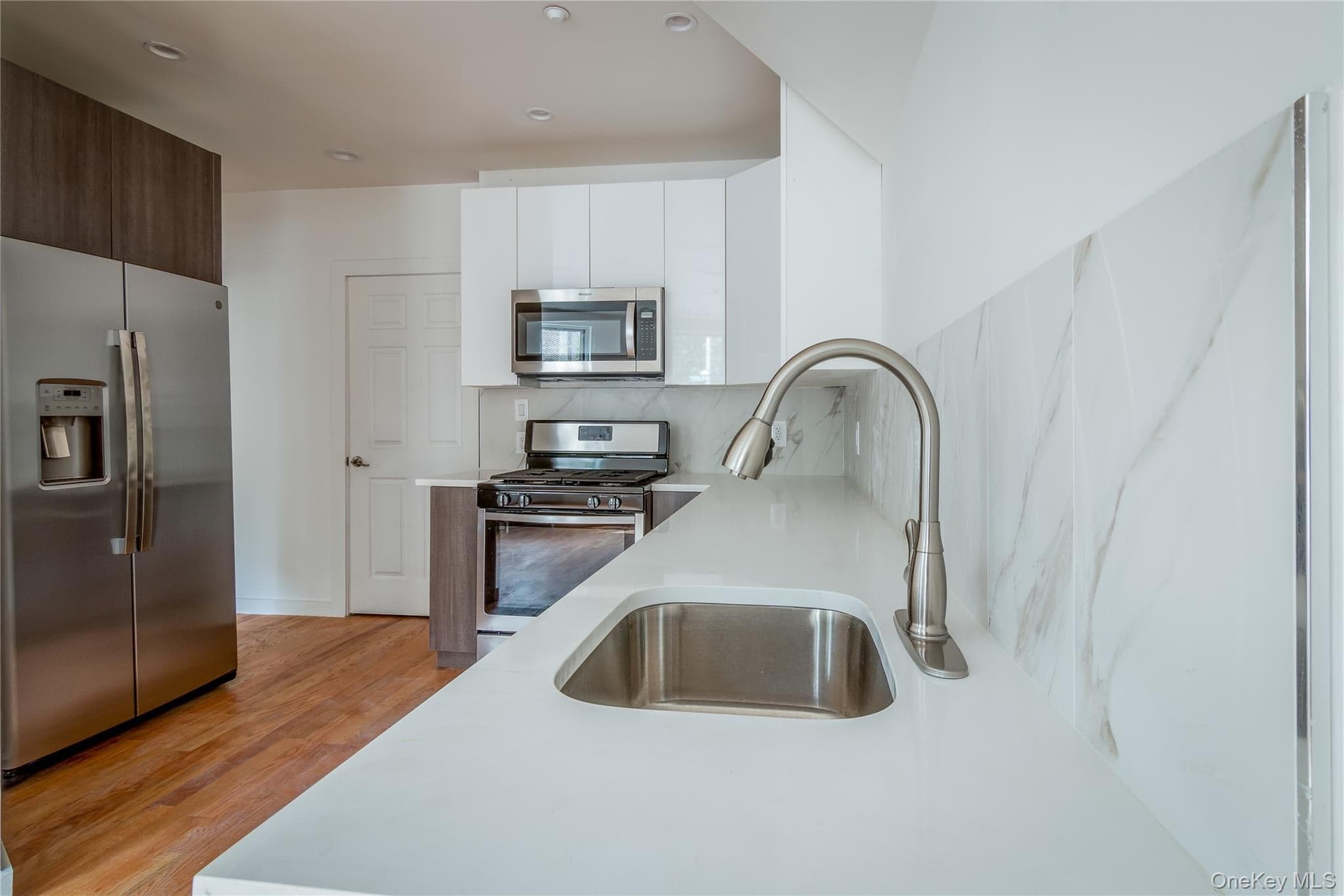 1501 Teller Avenue thumbnail 9
